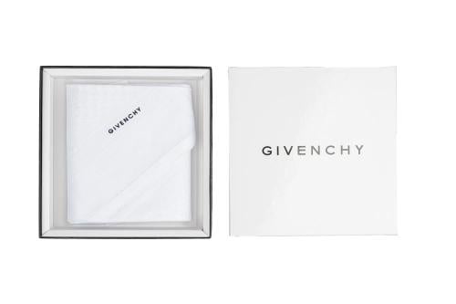 شماغ جيفنشي ابيض كلاسيك اخر اصدار 2026