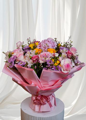 باقة همس الربيع الوردي - Pink Spring Whisper