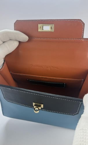 نفذت Audrey Hepburn mini & charm