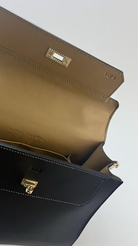 نفذت Audrey Hepburn Large & charm