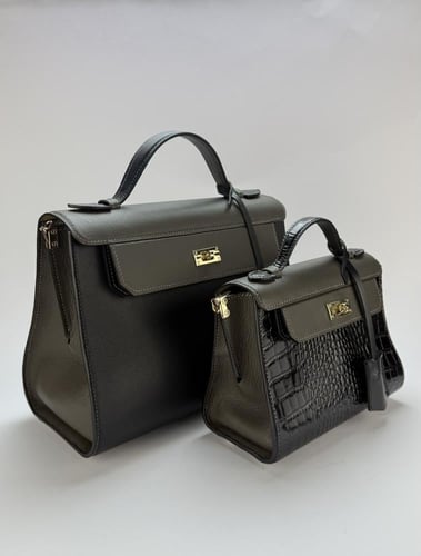 نفذت Audrey Hepburn Large & charm