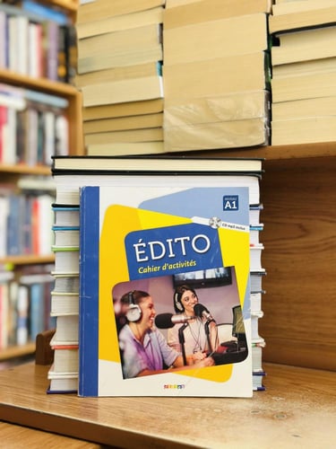 Edito methode de Francis nivieau a 1 student book...