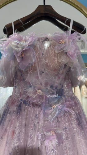 فستان بقماش فخم