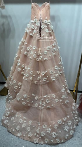 فستان ملكه فخم