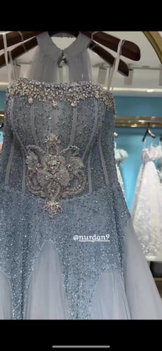 فستان راقي وفخم