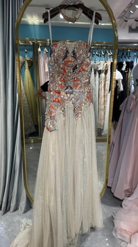 فستان بورود حمراء