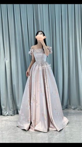 فستان بقماش فخم