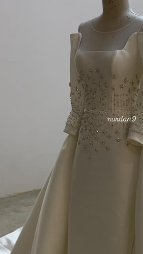 فستان زفاف ملكي