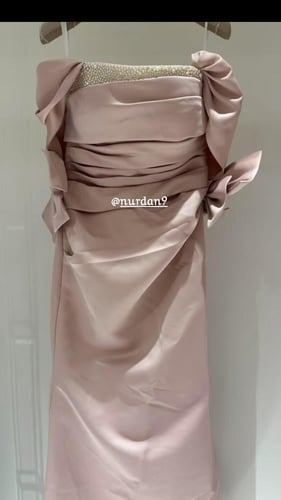 فستان بقماش فخم