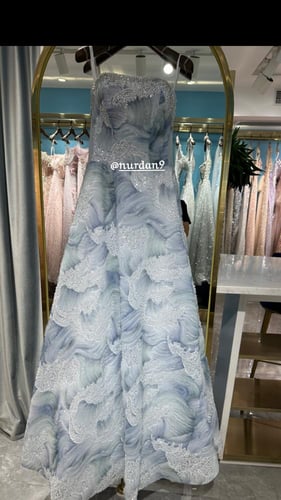 فستان بقماش فخم