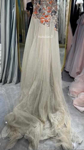 فستان بورود حمراء