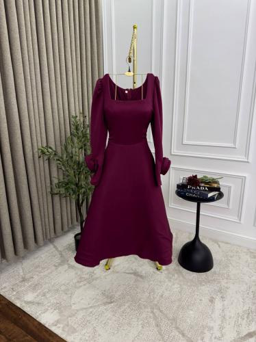 فستان عنابي قصير