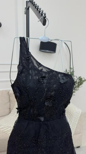 فستان تل مطرز