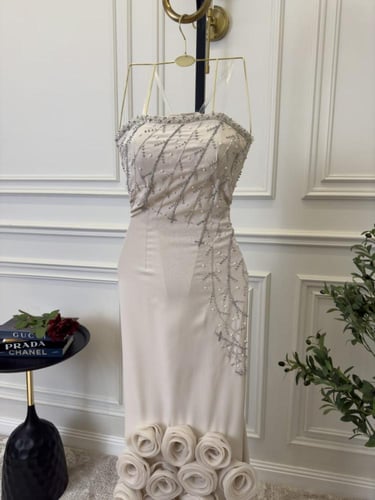 فستان باربي بورد مطرز