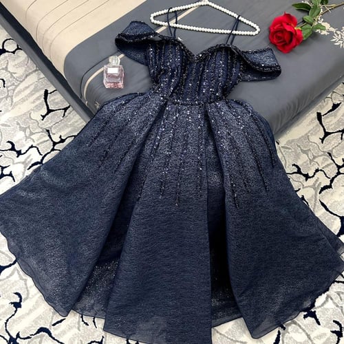 فستان سهرة كحلي مميز