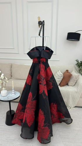 فستان جارز على ورد