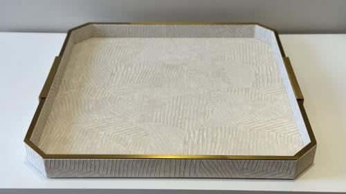 Serving tray