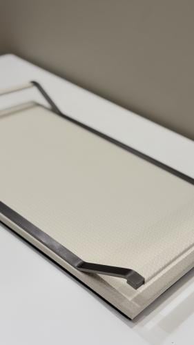 Serving tray