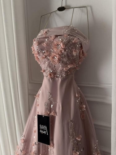 فستان عفراء