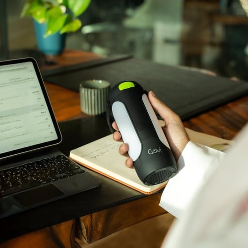 كشاف + سبيكر + بور بانك 8k من Goui