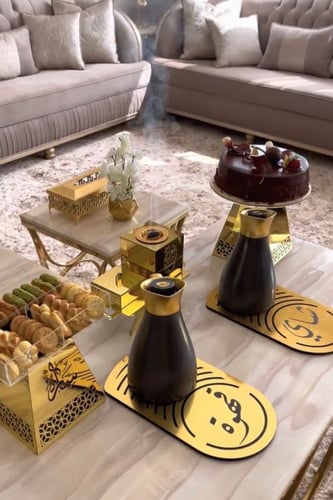 طقم الضيافة الذهبي