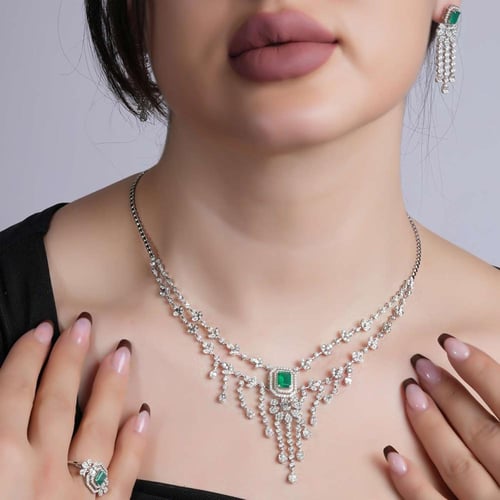 طقم ذهب ابيض والماس