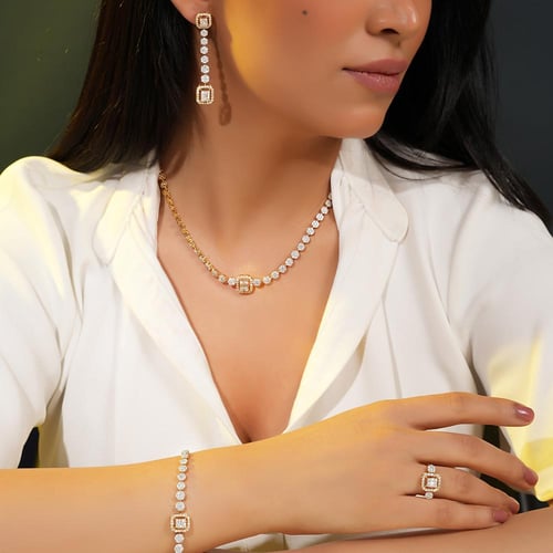 طقم ذهب اصفر والماس عيار18