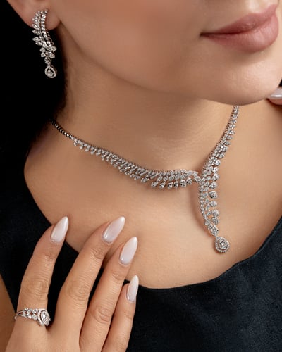 طقم ذهب ابيض و الماس