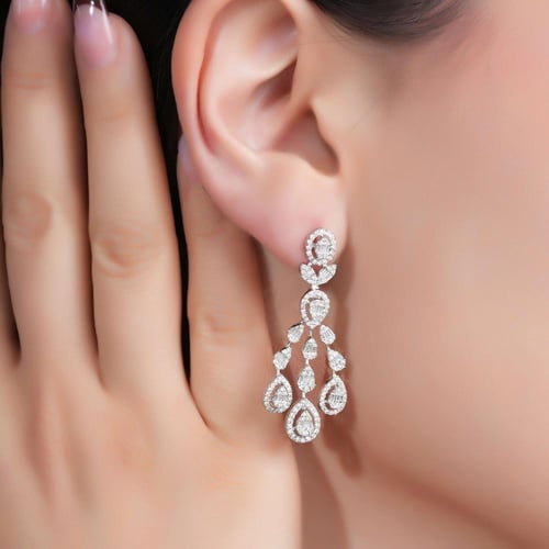 حلق ذهب ابيض والماس