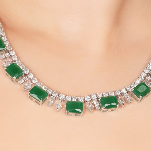 عقد ذهب ابيض والماس