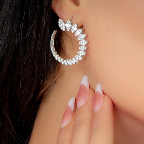 حلق ذهب ابيض و الماس