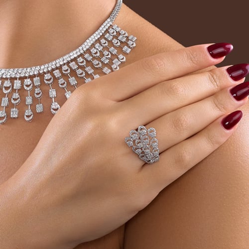 طقم ذهب ابيض و الماس عيار18