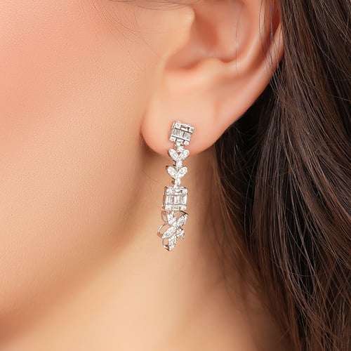 حلق ذهب ابيض والماس