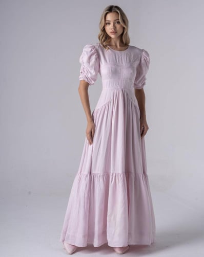 فستان طويل مع تصميم مميز من خامة القطن مع الحرير ا...