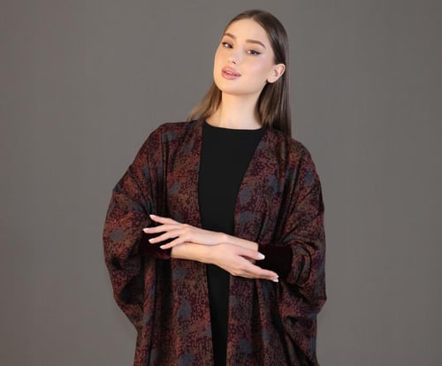 Mundo Abaya ( مع فستان اسود)