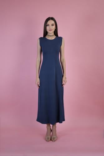 Dress made of heavy stretch cotton fabric that fits the body