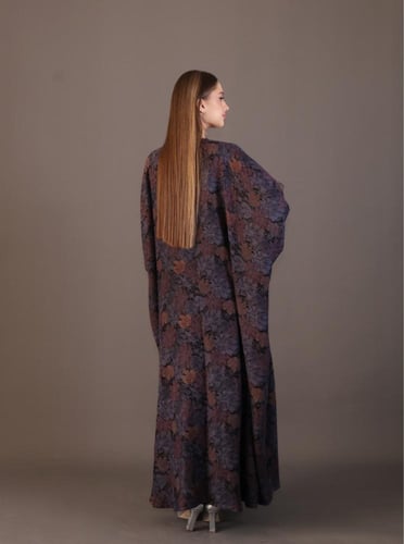 Mundo Abaya ( مع فستان اسود)