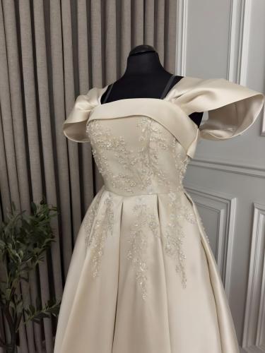 فستان سهرة كلاسيك رويال بلون شامبين ساحر