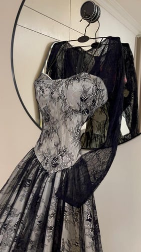 فستان سهرة كورسييه دانتيل طويل