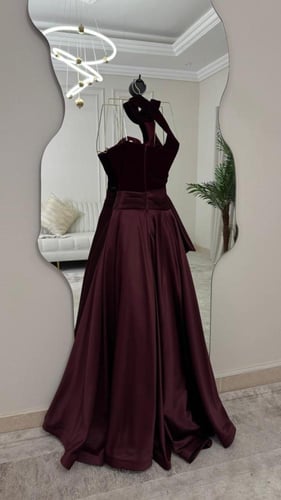 فستان سهرة مخمل وستان ملكي بلون الباذنجاني العميق