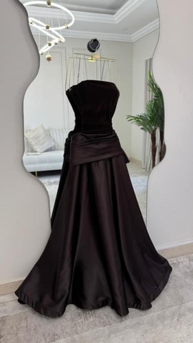 فستان سهرة فاخر بقصة حورية البحر ولون الشوكولاتة ا...