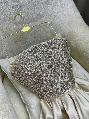 فستان سهرة أنيق بلون الشامبانيا