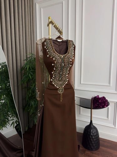 مُخْوَر عصري بتطريز ملكي - إطلالة خليجية راقية