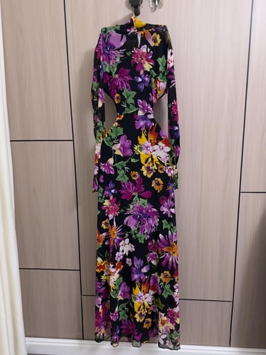 فستان ماكسي شيفون بنقشة ورود استوائية - أناقة مفعم...