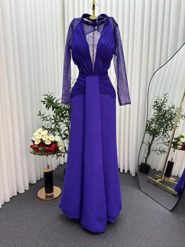 فستان سهرة "إليجانس" باللون البنفسجي الملكي مع لمس...