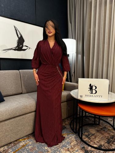 فستان "سهرة ملكي" بكسرات البليسيه ولون البرغندي ال...