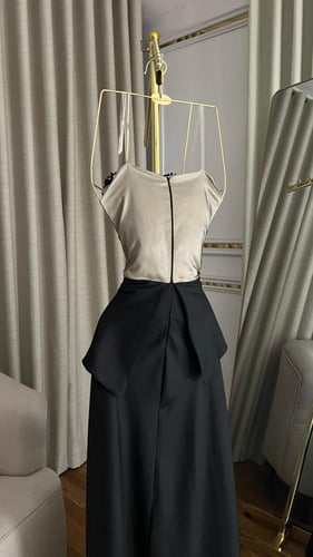 فستان سهرة مودرن كورسيه مرصع باللؤلؤ