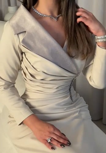 فستان "إيليجانس" الراقي - مزيج بين الكلاسيكية والع...