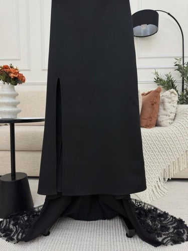 فستان سهرة طويل ون شولدر بتطريز أنيق وشال شيفون من...