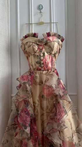 فستان "روز فينتج" الأورجانزا – سحر الأنوثة الكلاسي...